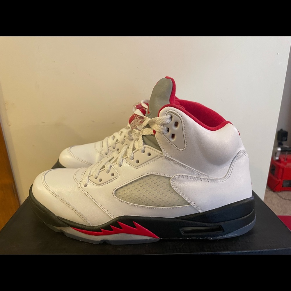 Jordan 5 Retro Fire Red (2013) Size 11.5